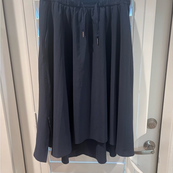 lululemon athletica Navy on the Fly Skirt - Picture 2 of 4